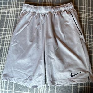 Men’s Grey Nike Shorts - Small